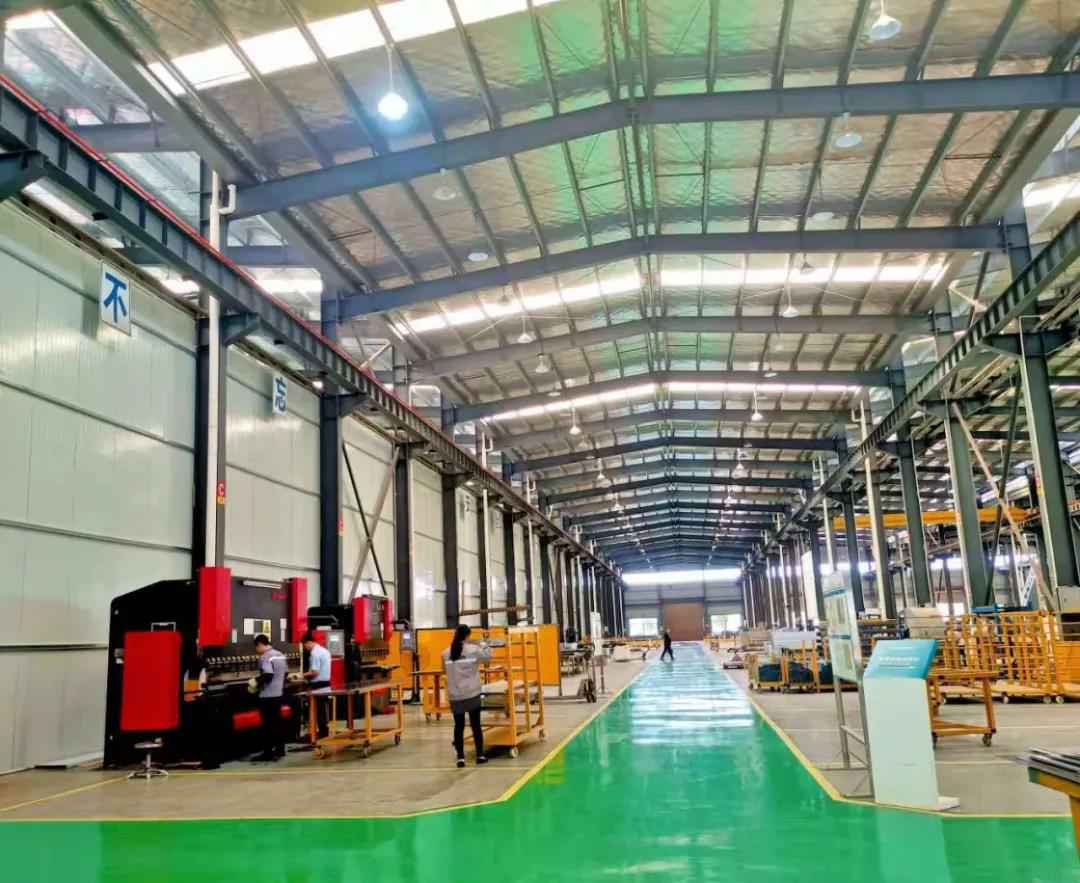 【米兰体育·网站页面登入-米兰online(中国)湖南生产基地】热火朝天生产忙，高质高效产精品！​